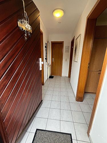 入口, Wohnung IDA ruhig, modern mit Parkplatz bei RW und VS in 戴斯林根