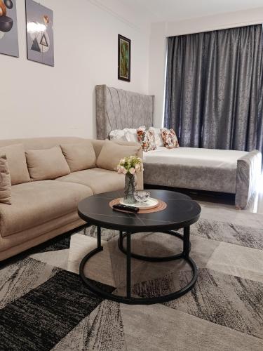 Little Haven Stays-Near UN & Two Rivers in 魯阿卡