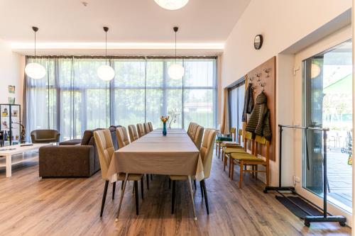 共用Lounge/電視區, KJB Vendégház Dombori (KJB Vendeghaz Dombori) in 法德 - 多姆波里