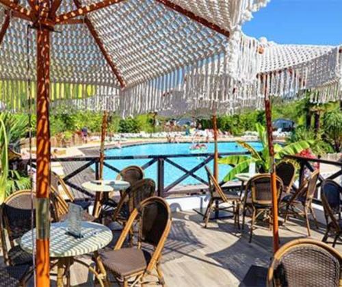 Restorāns, Sous le Sen Yan des Tropiques in Mezos ciems