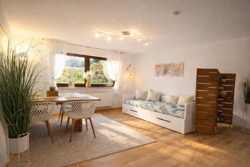 客房, Wohnung IDA ruhig, modern mit Parkplatz bei RW und VS in 戴斯林根