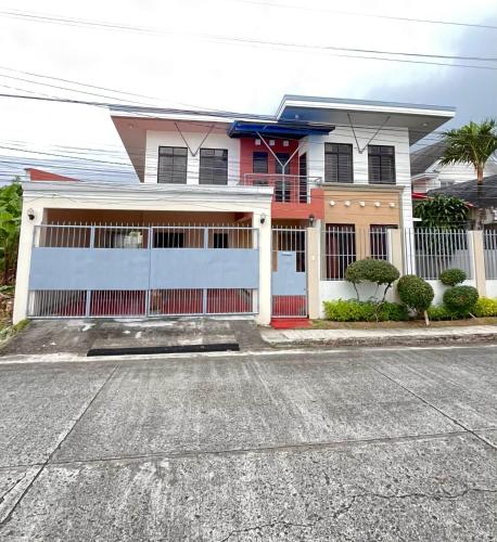 Family Vacation Home – khách sạn tại Jaro