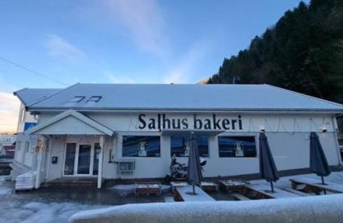 Salhusvegen in Frekhaug