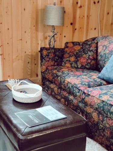 Cabin 4 | Moonbeam - image 3
