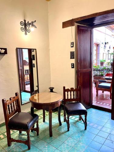 Hotel Los Escudos in ปัทซ์คูโร่
