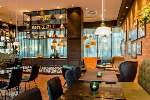 Motel One Salzburg-Süd, Зальцбург (фото 3)