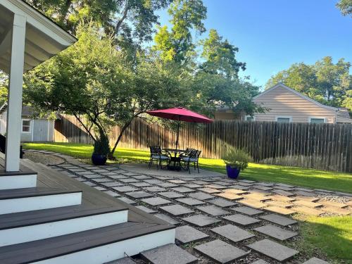 Charming Holiday House - Perfect for FIFA Fans! in Coronado Hills