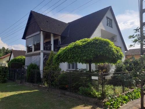 Bartha Vendégház – khách sạn tại Fonyod