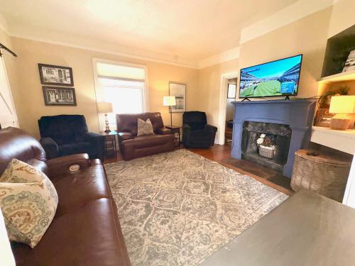 Garden City House with Hot Tub in Colorado Springs, Vereinigte Staaten von Amerika