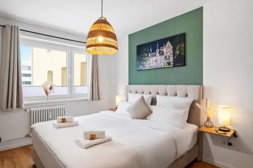 Wohlfühlapartment, Zentral, 200m zur UNI, Parkplatz, Boxspringbetten, Massagesessel, Nespresso, LAN & WIFI in Wolfsburg, Deutschland