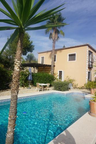 Casa Capelletes - Mediterranean Mountain Villa in Bolulla