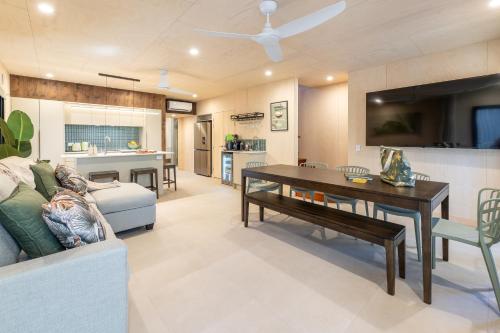 Ashmore Palms Holiday Village in Ashmore
