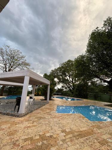 Balcones del Bosque 14 -402 in Restrepo