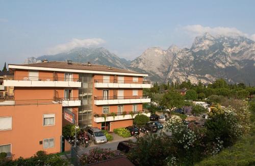 Hotel Garnì Villa Magnolia – Torbole, TN