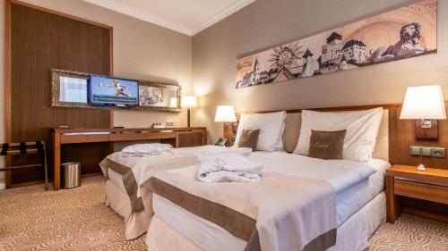 2 twin beds