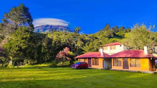 Las Orquídeas Runtun Lodge