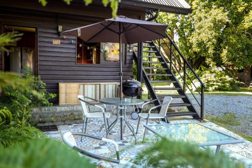 شرفة/ تراس, Lucky's Hostel in بوكون