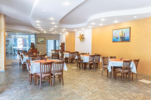 Flagman Hotel - image 12