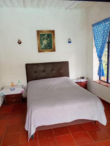 1 queen bed, 1 sofa bed