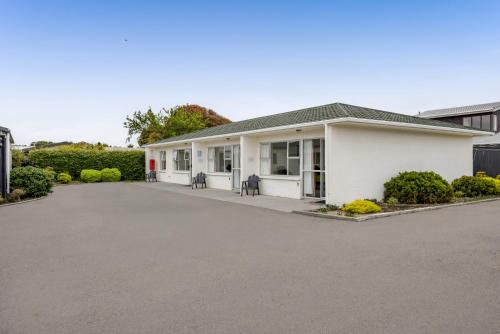 Exterior view, Avon Motel in Mount Taranaki