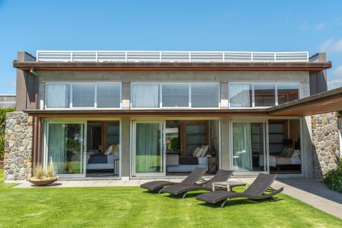 St Georges Guest House in Okato
