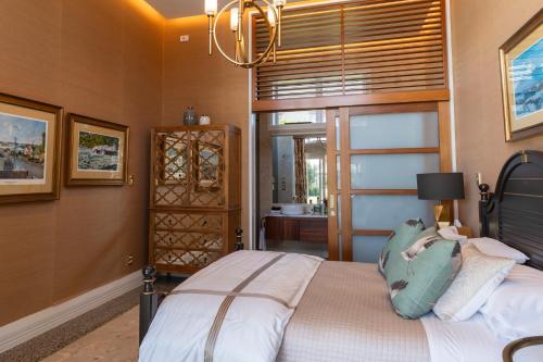 St Georges Guest House in Okato