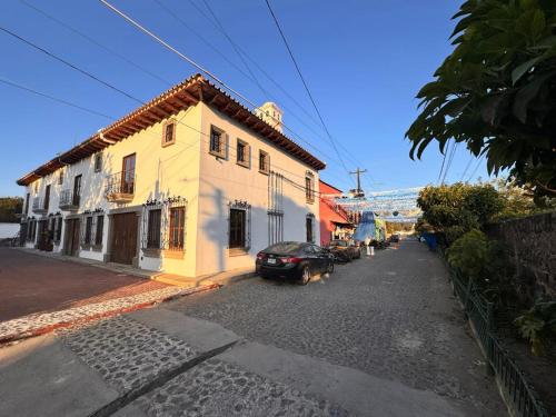 Villa San Lazaro Alojamiento entero para 8 personas en Antigua con amplio parqueo y terraza con vistas al volcan - image 5