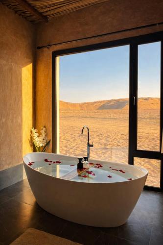 Desert Wonders Luxury Camp in A'Sharqiyah Sands (Wahiba)