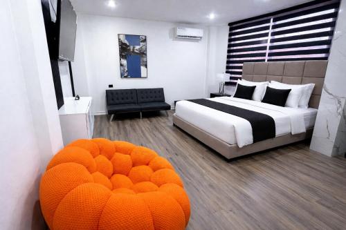 The Hive Boutique Hotel Deluxe King Room 102 in Scarborough