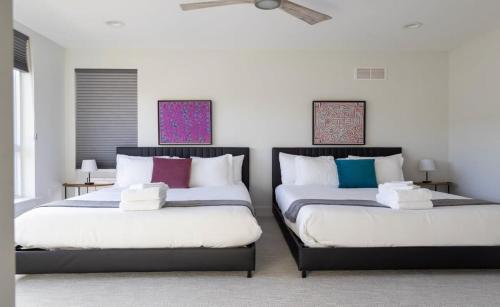 The Grove's Modern Family Row House ABODEbucks - image 5