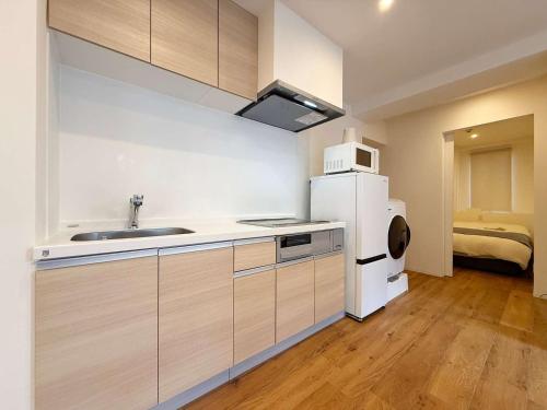b hotel Tekkyodo - Bright & New 2BR Apartment Group Friendly in Downtown