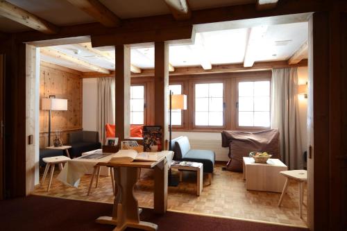 大堂, 杜卡恩酒店 (Hotel Ducan) in 達禾斯蒙斯坦