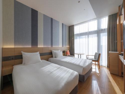 2 twin beds