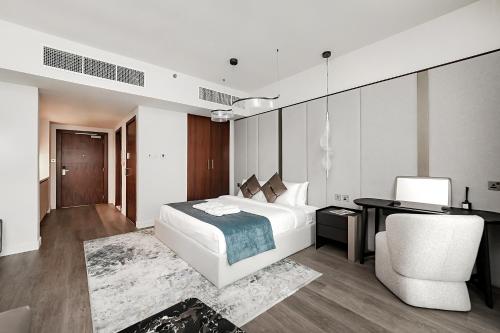Designer Modern Studio View Burj Khalifa, 1 min from Dubai Opera & Dubai Mall- Downtown, Dubai