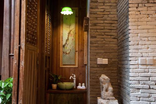 WuYuan QiYe YanXiang Guesthouse