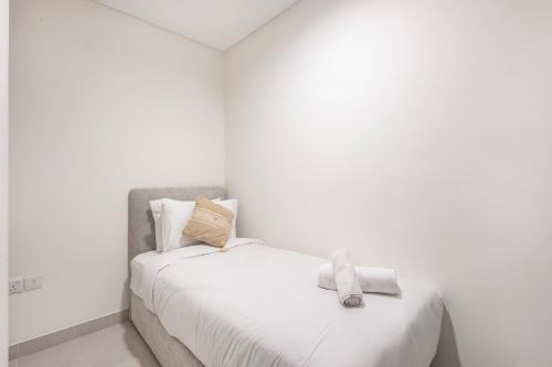 Allsopp & Allsopp - 2-Bedroom with Maids room Apartment in Canal Front Residence 5 Al Wasl 01 - image 2