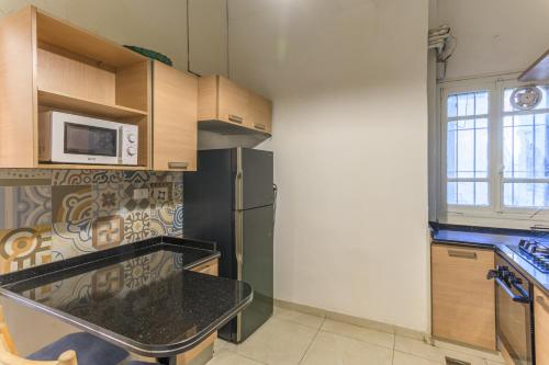 Lester 4-Bedroom Apartment in Mar Mikhael - image 11