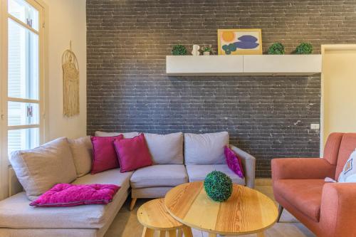 Lester 4-Bedroom Apartment in Mar Mikhael - image 5