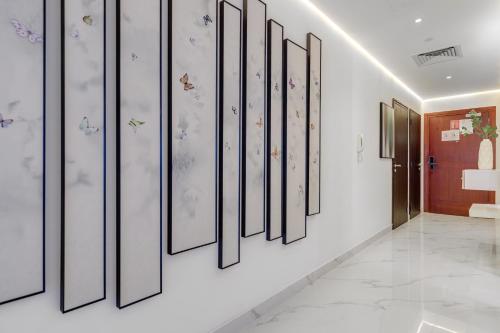 Allsopp & Allsopp - Elegant 2-Bedroom Apartment in Marina Heights 1 Dubai Marina - image 12