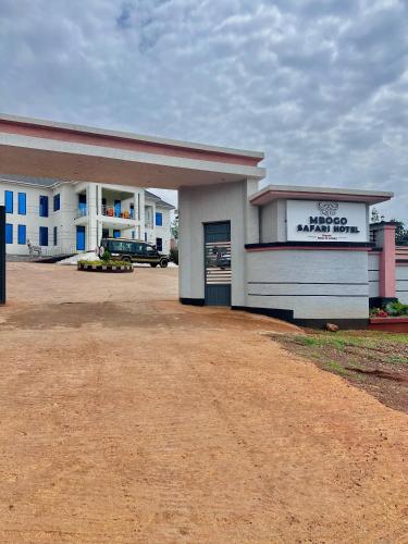 Mbogo Safari Hotel