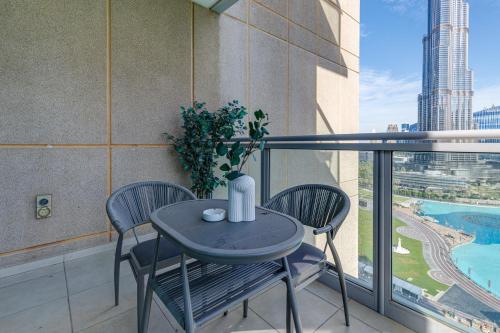Allsopp & Allsopp - Burj Khalifa View 2-Bedroom Apartment in The Residence 5 Downtown - main image