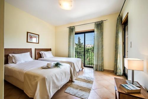Two-Bedroom Apartment image 4