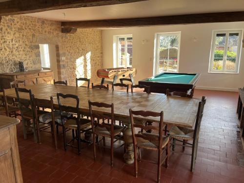 Le Champ Du Possible - Grande maison de caractère rénové pour famille et groupe (Le Champ Du Possible - Grande maison de caractere renove pour famille et groupe) in Uxeau