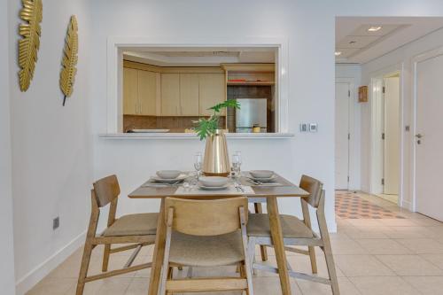 Allsopp & Allsopp - 1-Bedroom Apartment in Al Sarrood Palm Jumeirah - image 11