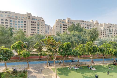 Allsopp & Allsopp - 1-Bedroom Apartment in Al Sarrood Palm Jumeirah - image 9