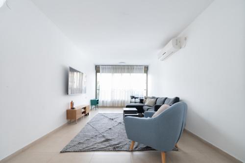 Modern Family Apartment by IsrApart – khách sạn tại South Tel Alviv