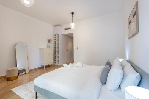 Allsopp & Allsopp - 2-Bedroom Apartment in Bahar 1 JBR - image 6