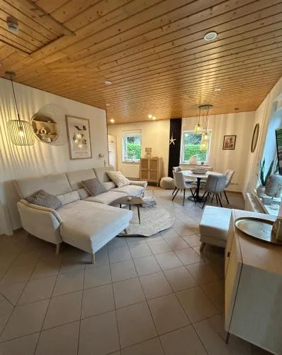 ZweiundMeer Bungalow 2 in Wiek auf Rügen, Deutschland