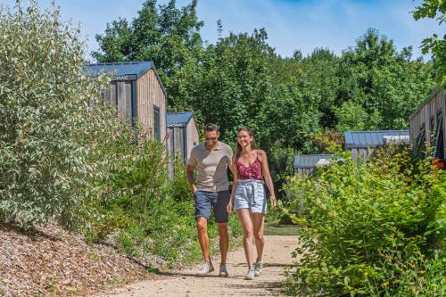 Camping maeva Respire Le Village Perrosien – khách sạn tại Keruncun