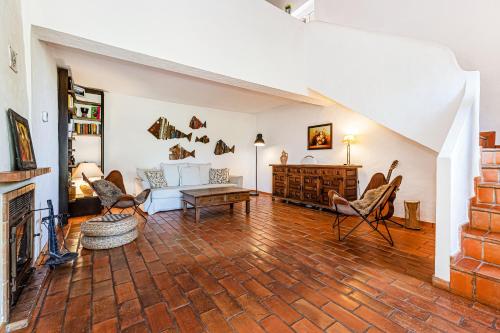 Monte Labarito - Casa Petra - Country House in Montes da Estrada